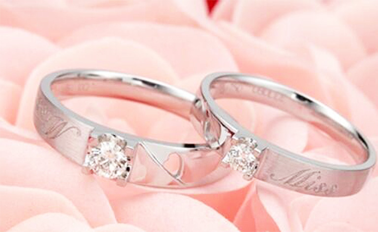 近几年为什么立方氧化锆订婚戒指如此受欢迎？