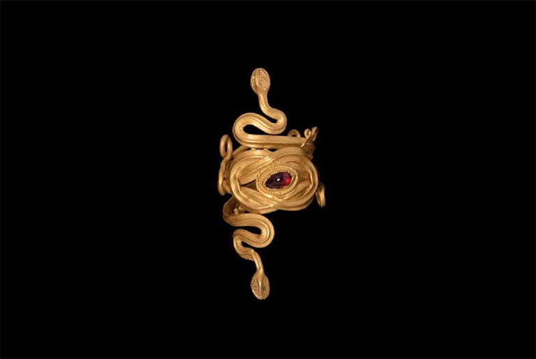 石榴石象征主义-因其美丽色彩和耐用性而受珍视（下）