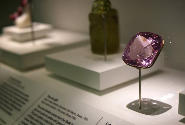 GIA 有色宝石分级代码是什么意思？