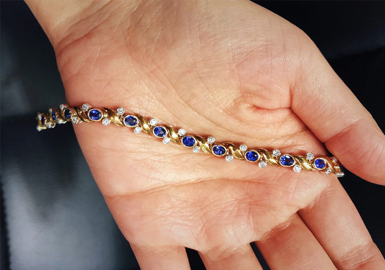 蓝宝石订婚戒指的最佳省钱选择是​​什么？