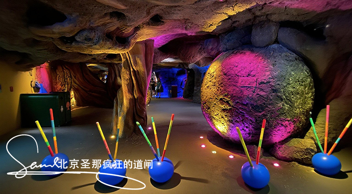 疯狂的道闸进出都像开盲盒直接被快乐龙卷风卷走