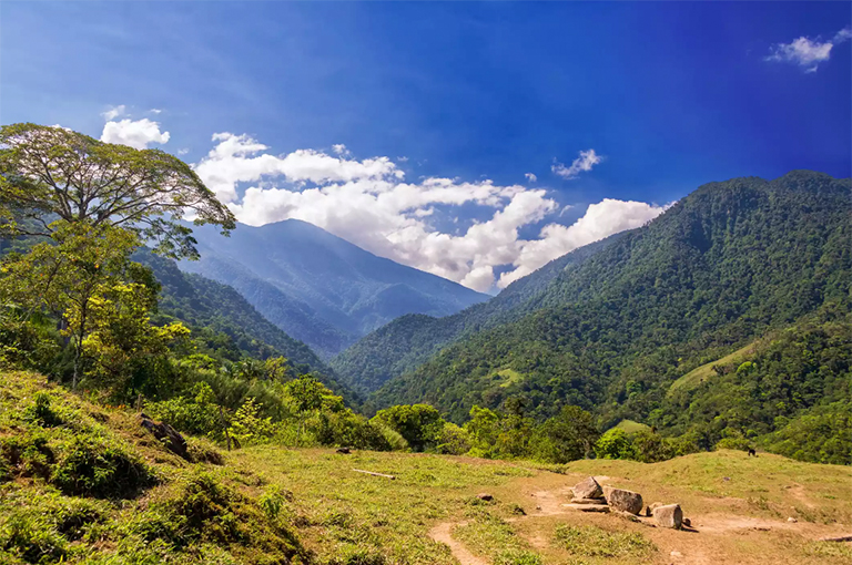 内华达山脉圣玛尔塔山脉的天空风景