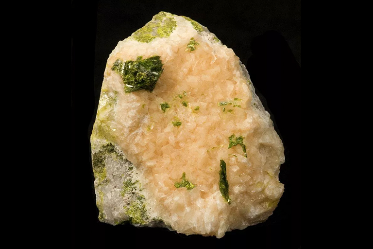 铝矾石