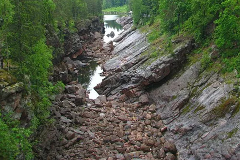 芬兰Ravine